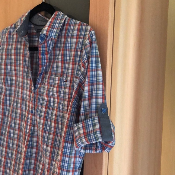 Tommy Hilfiger Quarter Length Button Down Blouse - Picture 5 of 5